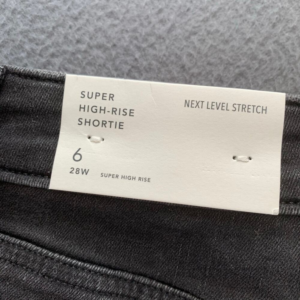 NWT American Eagle Super High Rise Shortie Shorts Size 6 Black Stretch Denim 28W - Picture 4 of 7